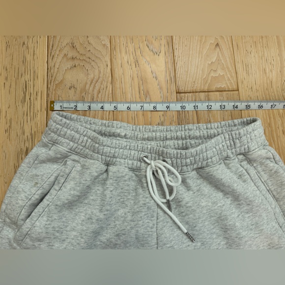 Abercrombie and Fitch women's essentials sweatpants size M gray cozy lounge cute - Picture 5 of 8